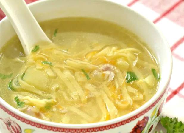 Суп с лапшой и свининой