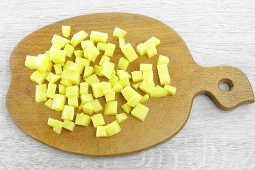 Суп с плавленым сыром, курицей и картошкой