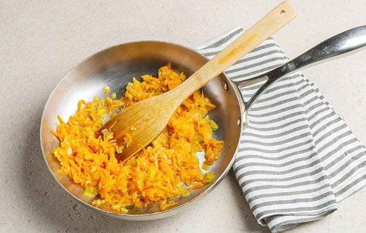 Рисовый суп с мясом и картошкой