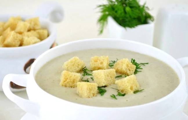 Суп-пюре с шампиньонами, картофелем и сливками