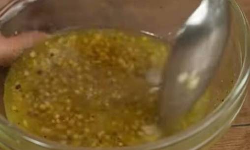 Овощной салат с копченой курицей