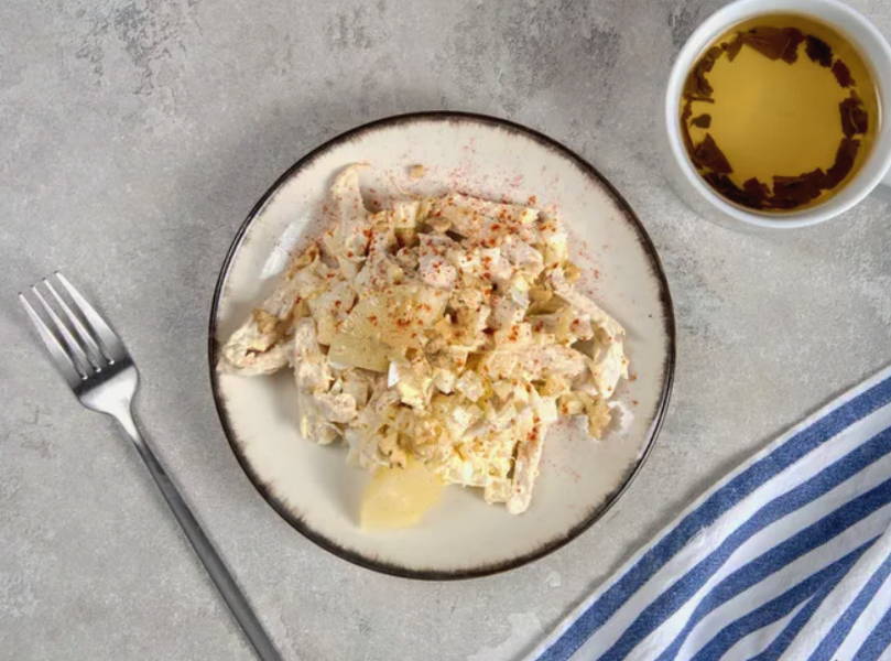 ПП диетический салат с ананасом и курицей