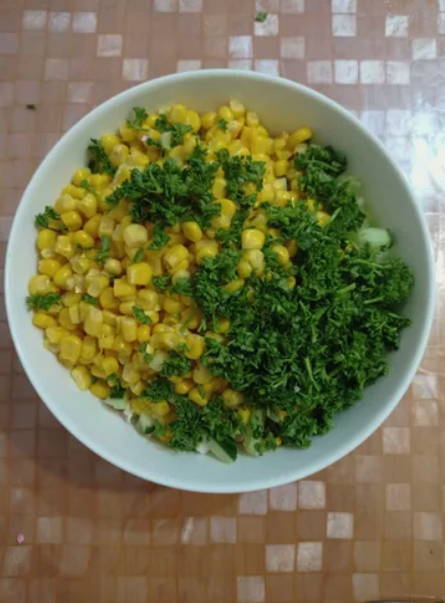 Салат с крабовыми палочками и кукурузой без майонеза