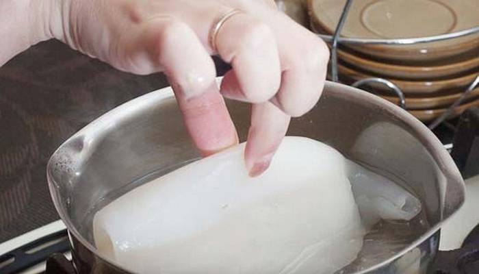 Салат с морепродуктами и пекинской капустой
