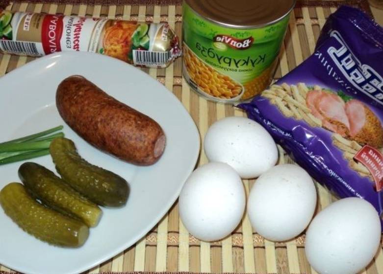 Салат «Анюта» с сухариками
