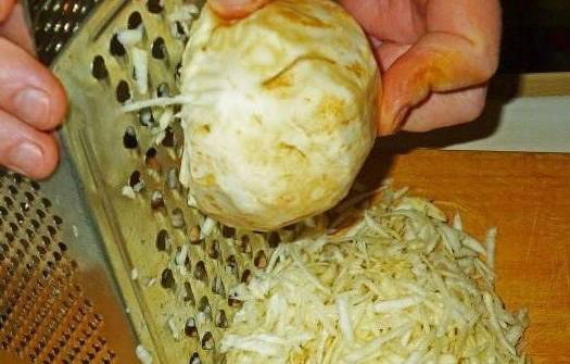 Салат «Английский» с курицей и грибами
