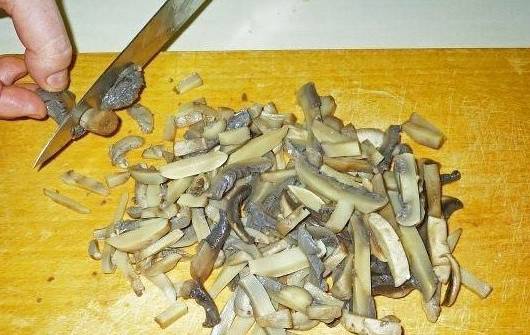 Салат «Английский» с курицей и грибами
