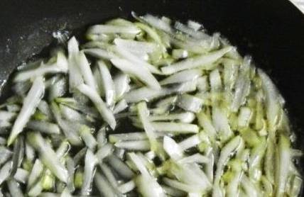 Куриный суп с перловкой и картошкой