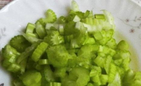 Куриный суп с перловкой и картошкой