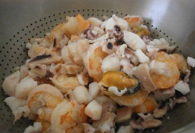 Салат с морепродуктами без майонеза