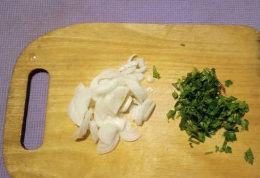 Салат c авокадо, помидорами и яйцами