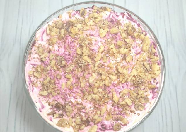Салат «Генерал» с копченой курицей и свеклой