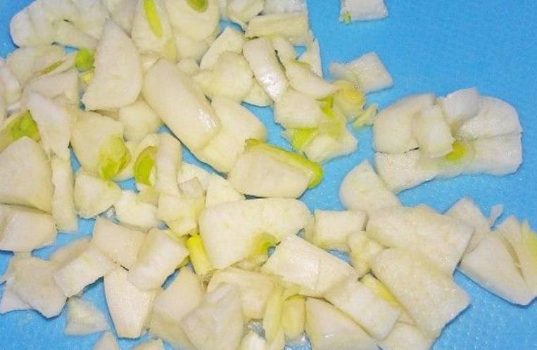 Крабовый салат с оливками