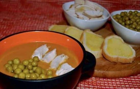 Суп-пюре из тыквы с курицей, картошкой и морковью