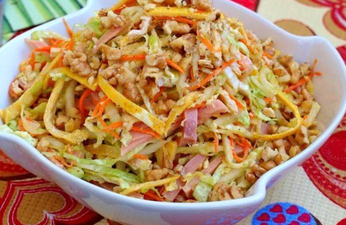 Салат «Анастасия» с пекинской капустой