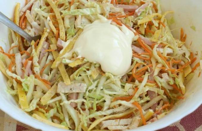 Салат «Анастасия» с пекинской капустой