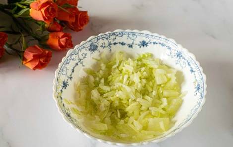 Салат «Аленка» с крабовыми палочками и шампиньонами