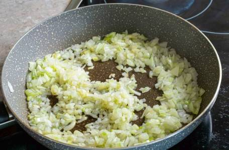 Салат «Аленка» с крабовыми палочками и шампиньонами