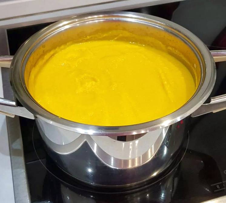 Крем-суп из тыквы с курицей и сливками