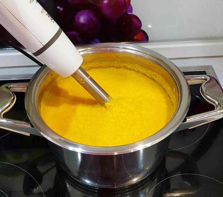 Крем-суп из тыквы с курицей и сливками