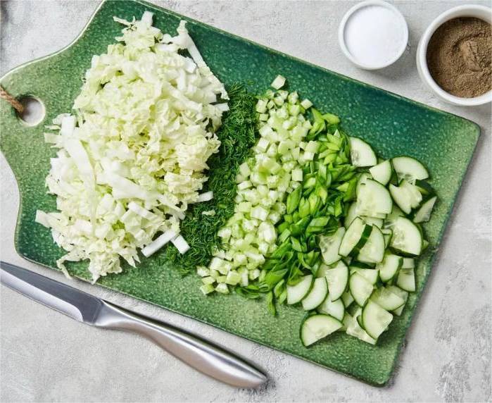 Овощной салат с льняным маслом Овощной салат с льняным маслом