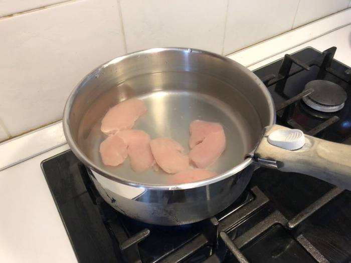 Суп из курицы с картошкой, морковкой и луком