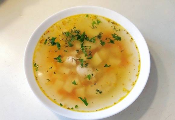 Суп из курицы с картошкой, морковкой и луком