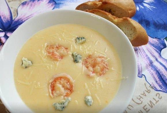 Суп с креветками и сыром