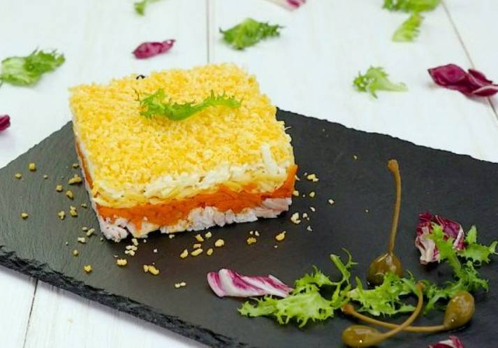 Салат «Бунито» с корейской морковкой и курицей Салат «Бунито» с корейской морковкой и курицей