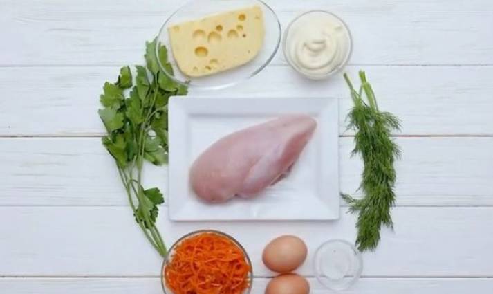 Салат «Бунито» с корейской морковкой и курицей Салат «Бунито» с корейской морковкой и курицей