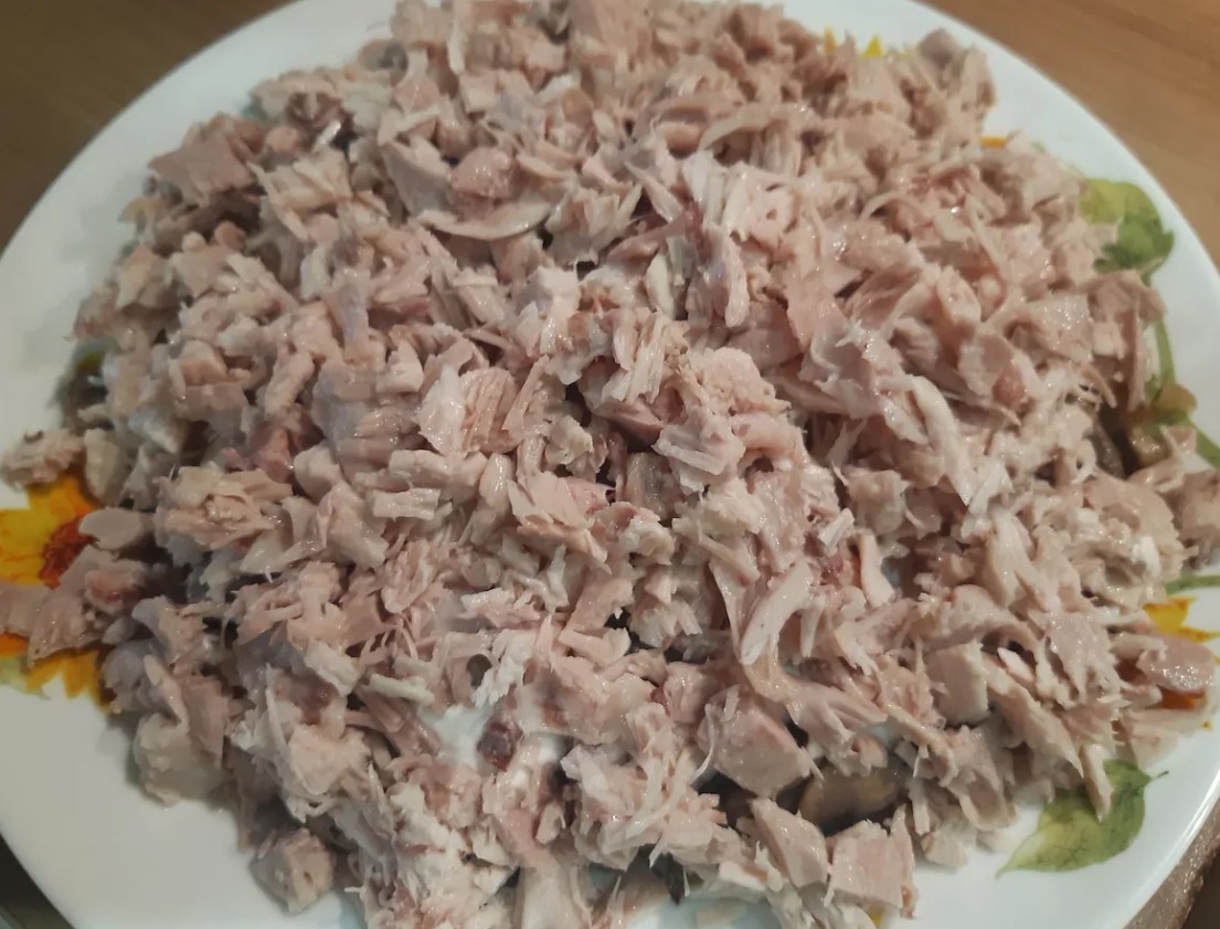 Салат «Белая береза» с курицей и грибами