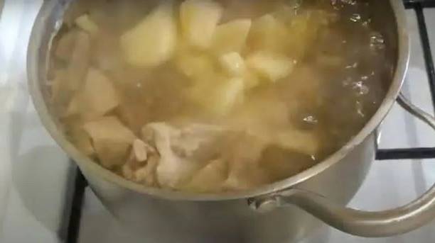Суп из сушеных грибов с картошкой и мясом