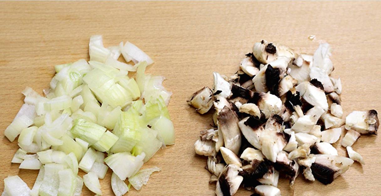 Салат «Белый танец» с курицей и грибами
