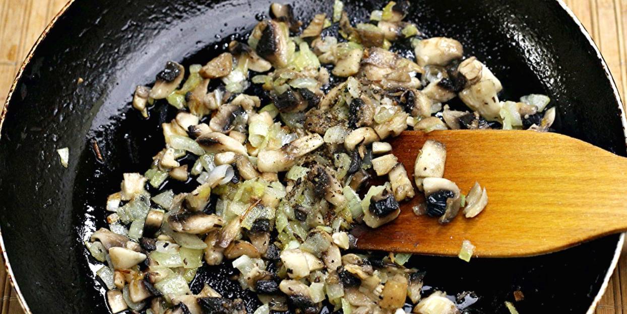 Салат «Белый танец» с курицей и грибами