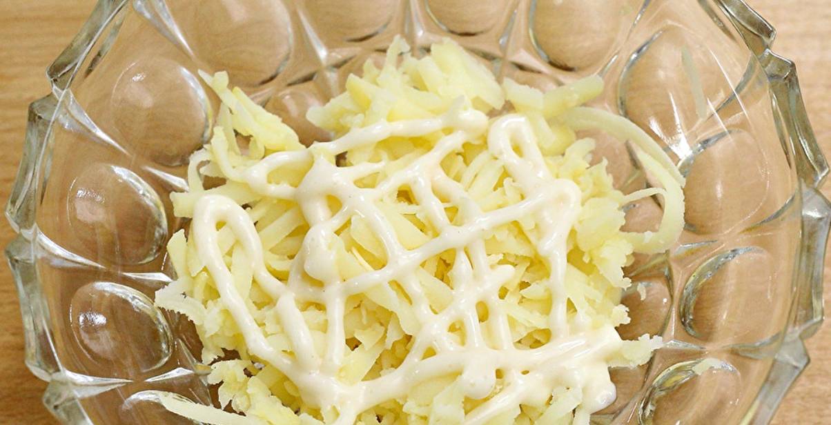 Салат «Белый танец» с курицей и грибами