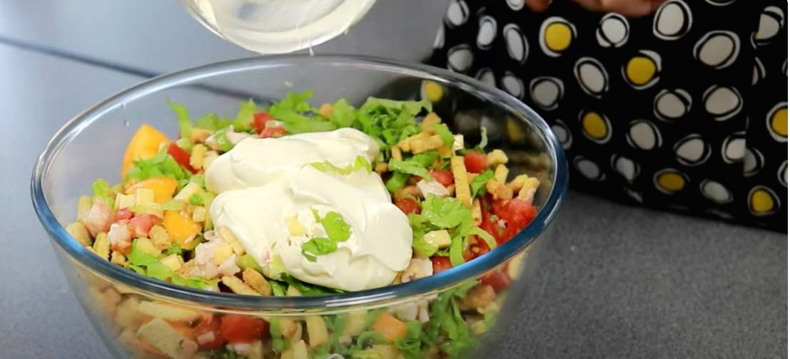 Салат «Брио» с копчёной курицей Салат «Брио» с копчёной курицей