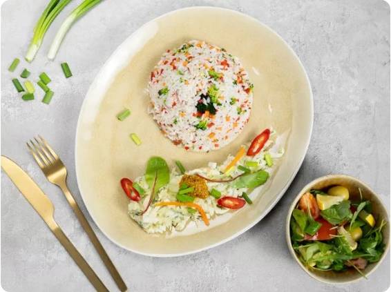 ПП диетический салат с кальмаром и яйцом