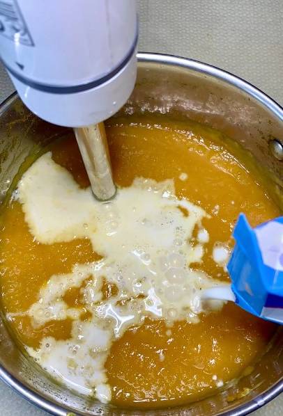 Крем-суп из тыквы с беконом и сливками