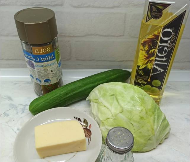ПП салат с капустой и огурцами