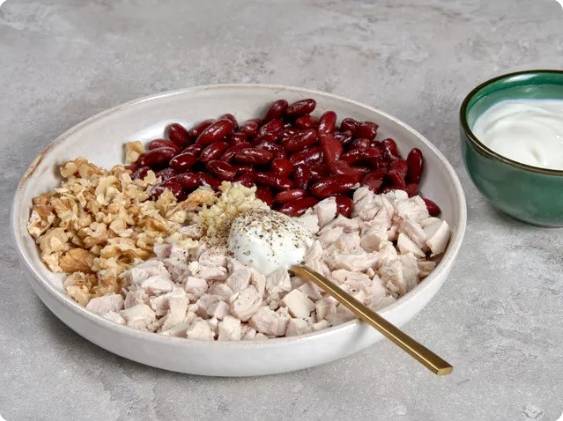 ПП салат с красной консервированной фасолью