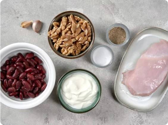 ПП салат с красной консервированной фасолью