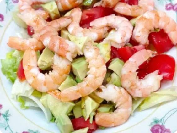 ПП салат с креветками и авокадо