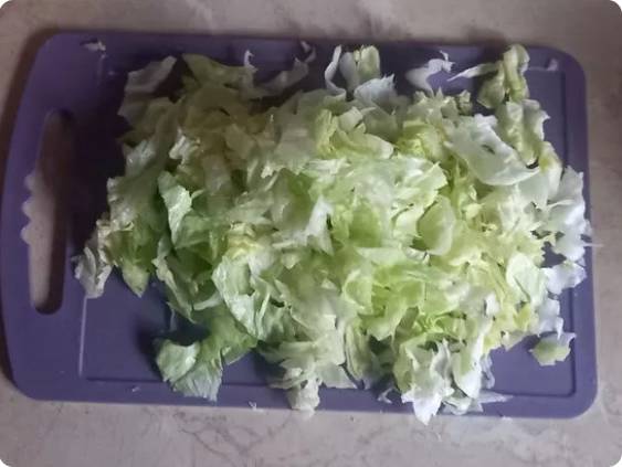 Овощной салат с оливками