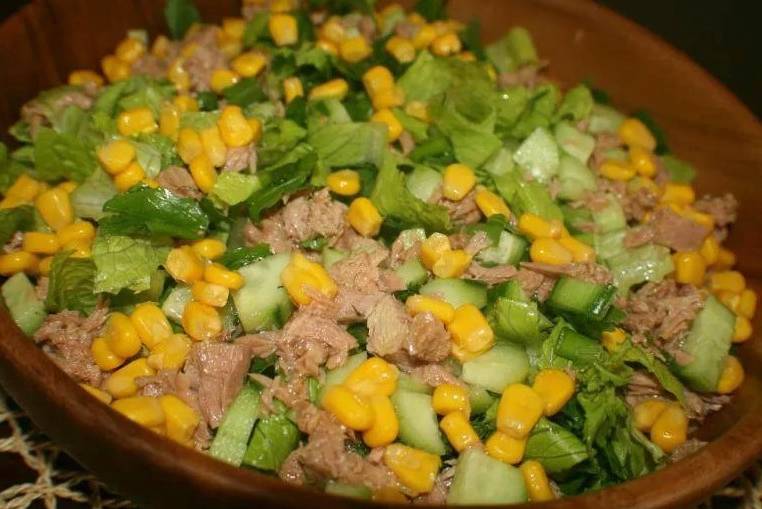 ПП салат с консервированным тунцом, яйцом и огурцом