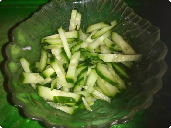 ПП салат с консервированным тунцом, яйцом и огурцом