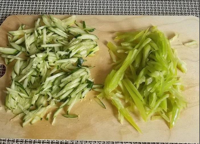 Пикантный салат с курицей