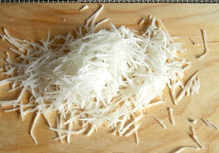 Пикантный салат с курицей
