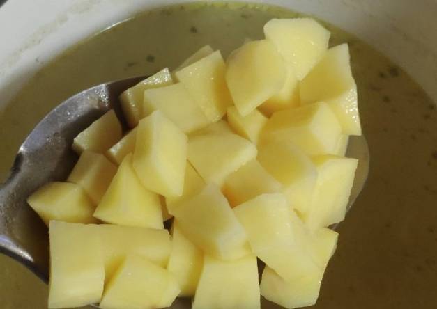 Суп с Роллтоном и картошкой