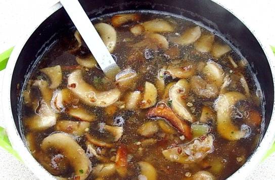 Суп с гречкой и грибами