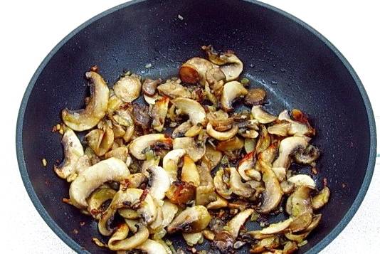 Суп с гречкой и грибами